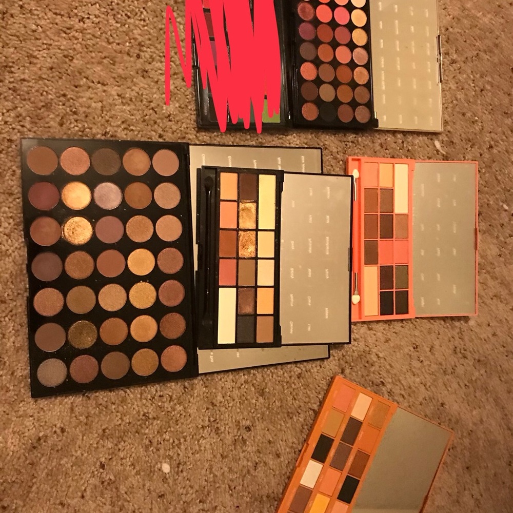 Makeup revolution bundle